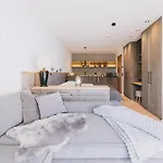 New! Alpinero 405 By We Rent 아파트
